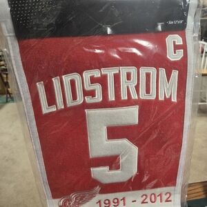 NHL Red and White Lidstrom Banner
